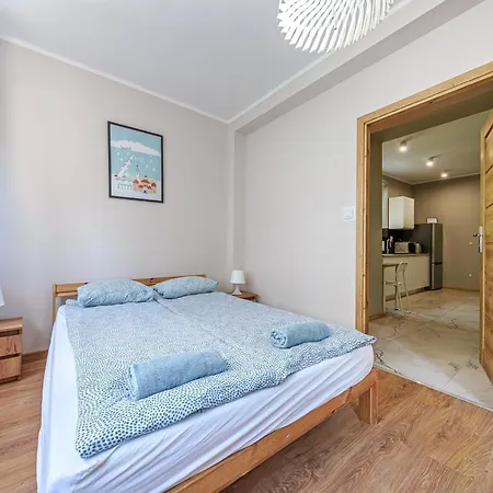 47 Z Parkingiem Ii 公寓