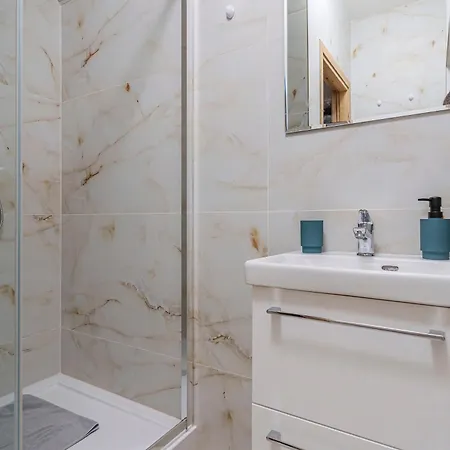 아파트 47 Z Parkingiem Ii